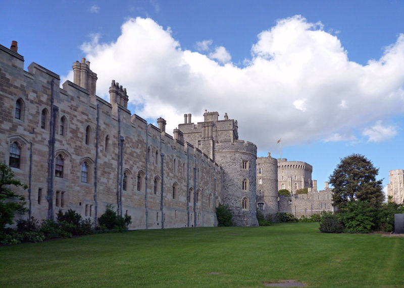 25個(gè)世界上最迷人的城堡--置頂表情