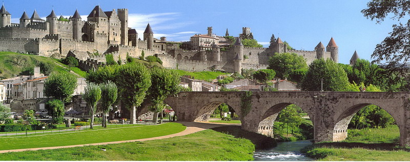 25個(gè)世界上最迷人的城堡--置頂表情