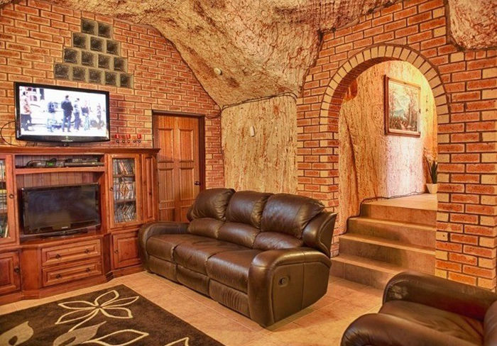 世界上唯一真實(shí)存在的地下城，澳大利亞居住在地下的小鎮(zhèn)--置頂表情