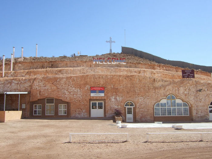 世界上唯一真實(shí)存在的地下城，澳大利亞居住在地下的小鎮(zhèn)--置頂表情